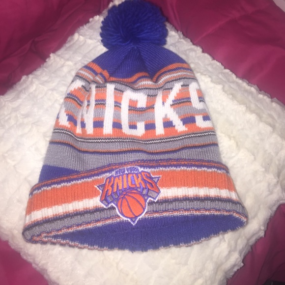 Knicks knit hat