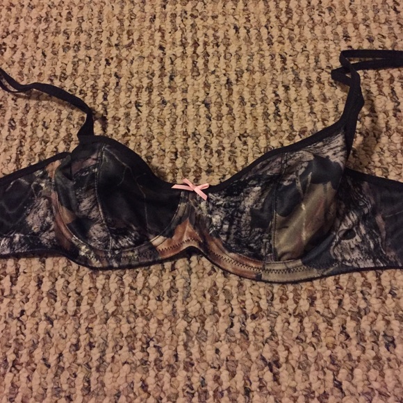 Camo unlined bra with pink bow detail