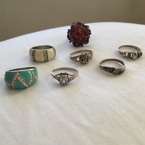 Set of 7 rings- 3 chunky 4 delicate