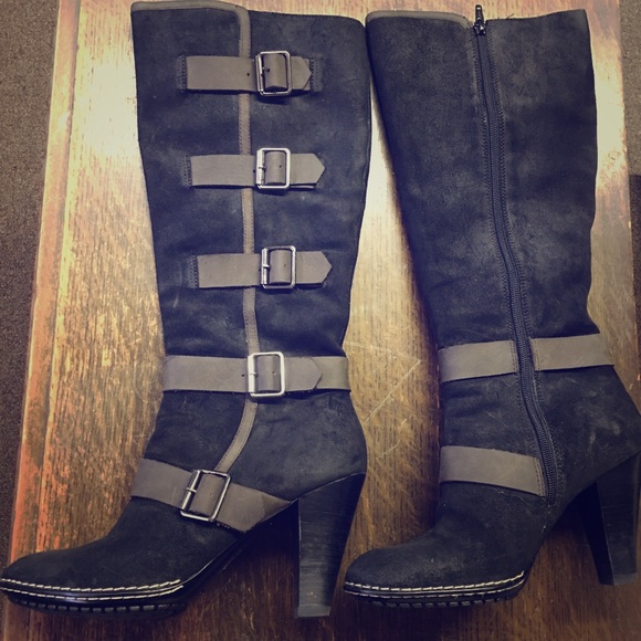 Black with brown boots.