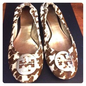 VERY loved authentic TB flats.