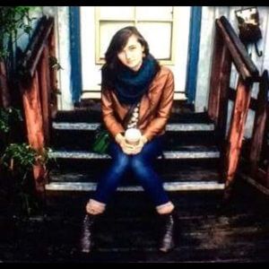 Meet your Posher, Courtney