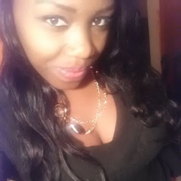 Meet your Posher, Lynda - Picture 1 of 1