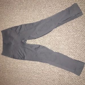 Lululemon Zone in Crop