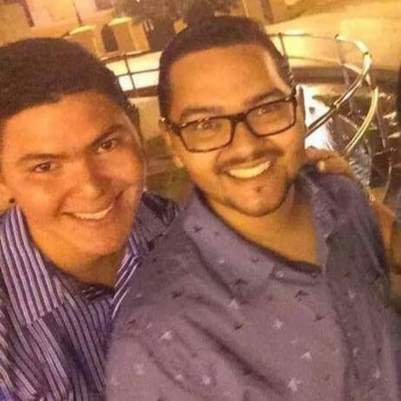 Meet your Posher, Carlos