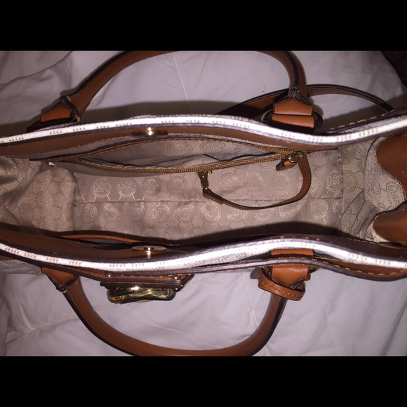 Michael Kors Hamilton handbag - Picture 2 of 4