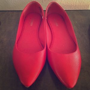 Red pointed toe flats