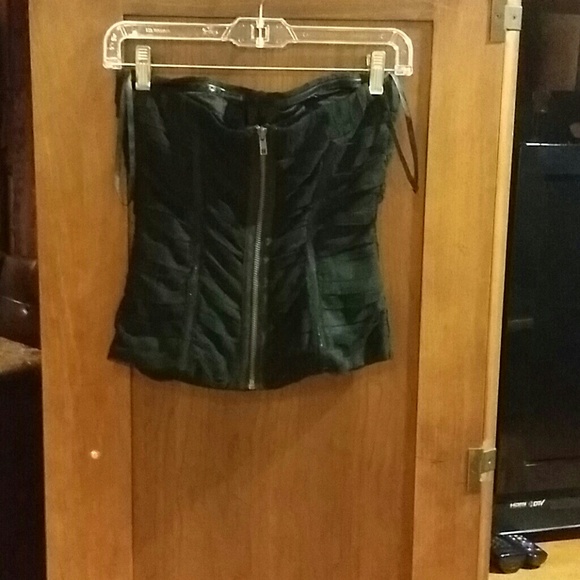 Tops - Picture 2 of 2