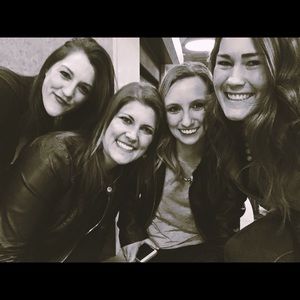 Meet your Posher, Christine