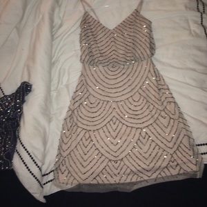 Absolutely gorgeous Adrianna Papell cocktail dress