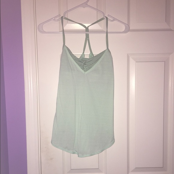 LULU LEMON MINT GREEN TOP