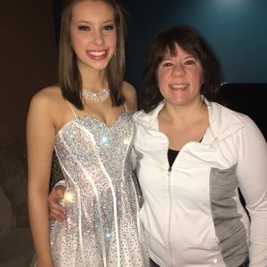 Meet your Posher, Dawn