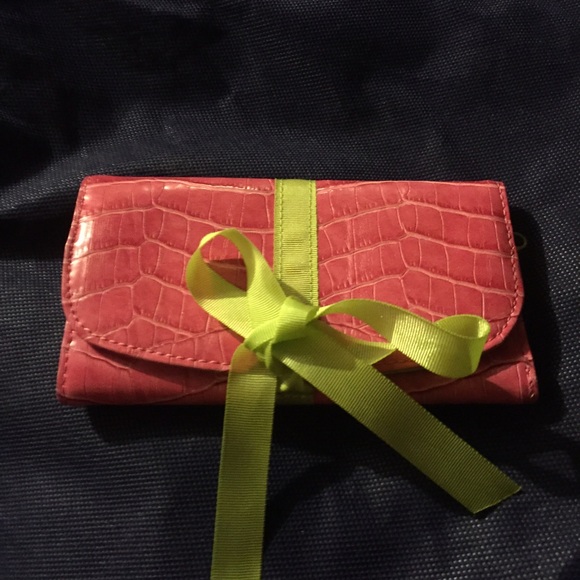 Liz Claiborne pink leather jewelry pouch