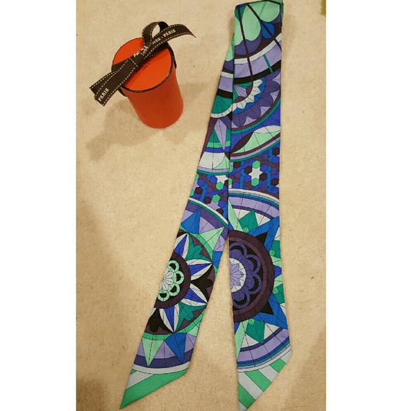 Hermes Accessories - >SOLD <Hermes Rose de Compas Silk Twilly Scarf