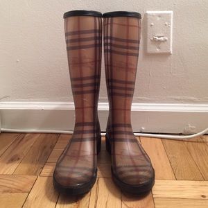 Burberry rainboots