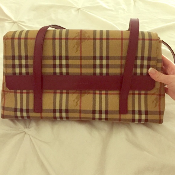 Reduced price!!! Authentic Burberry purse