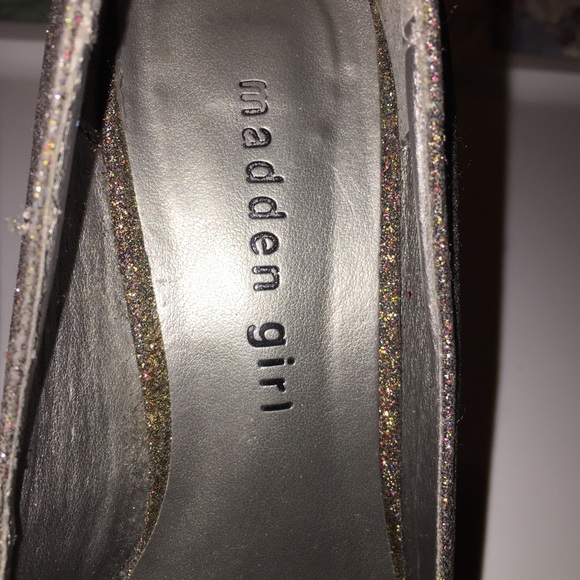 Pumps - Picture 2 of 4