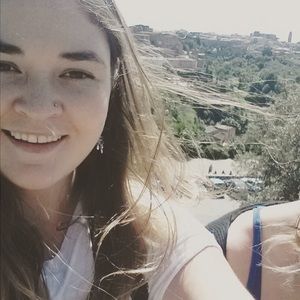 Meet your Posher, Rebecca