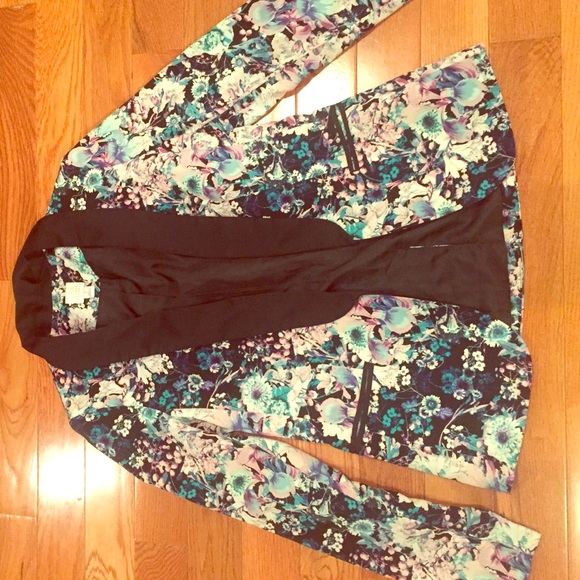 Lauren Conrad blazer -- Floral print! -- size 2