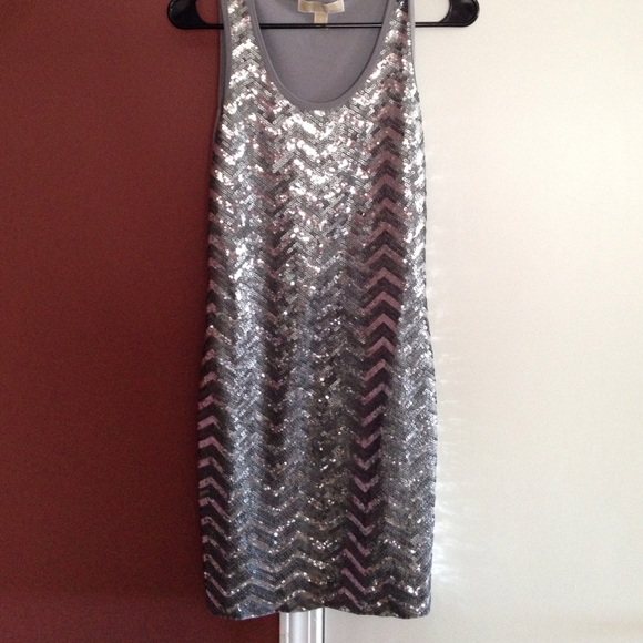 🎉HP🎉 Michael by Michael Kors barely worn dress