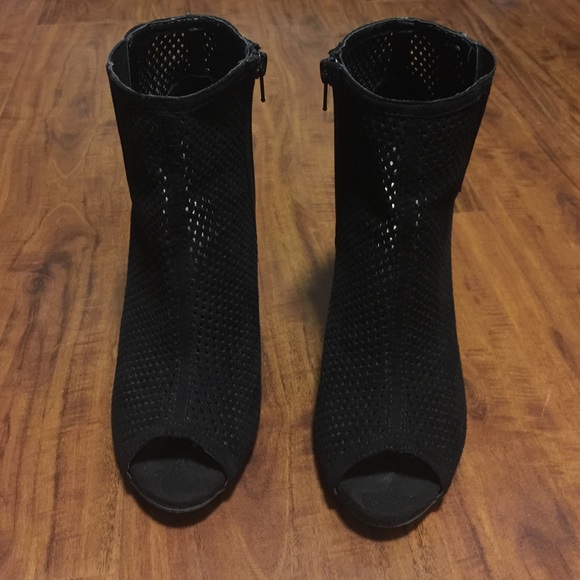 Qupid Black Peep Toe Booties