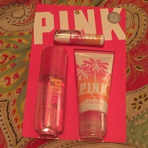 Trade For @ariamarche Pink set and headbands