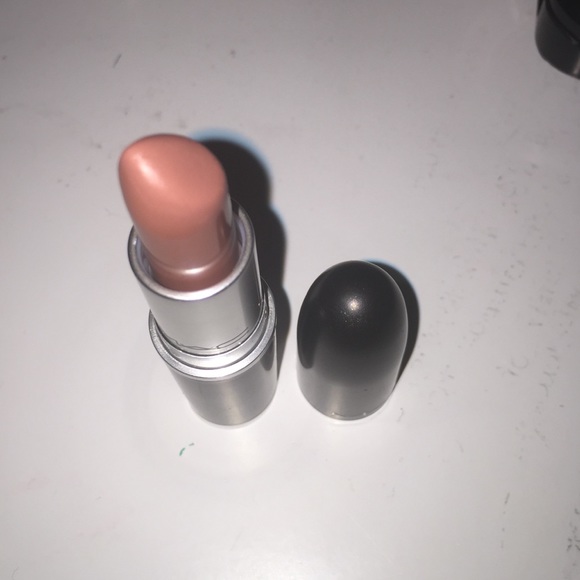MAC lipstick "Spirit"