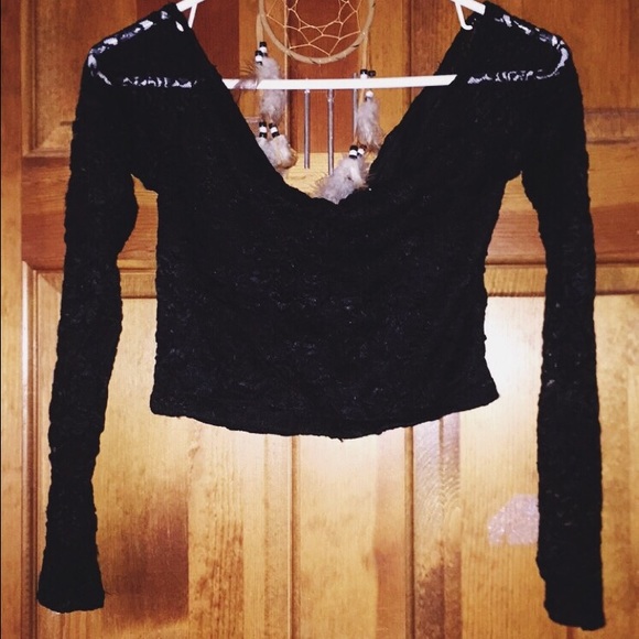 Crop top lace shirt - Picture 2 of 2