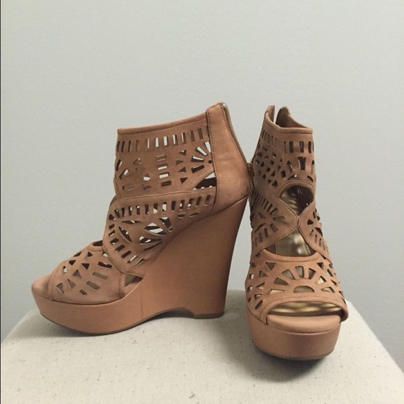Wedges size 8 - NEVER WORN