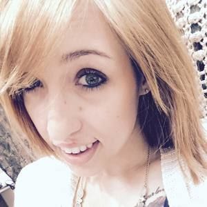 Meet your Posher, Rebekah