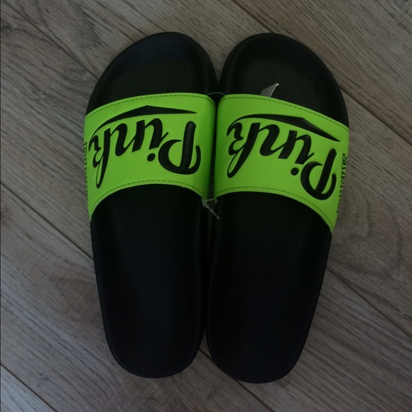 VS PINK SLIDES