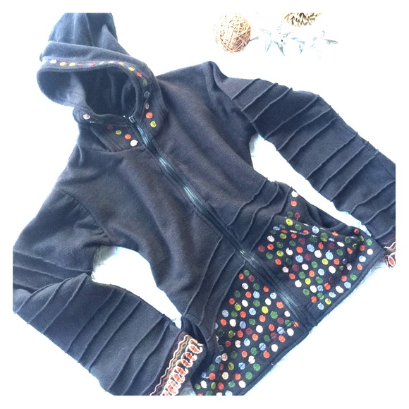 Fleece jacket with great stitching accents