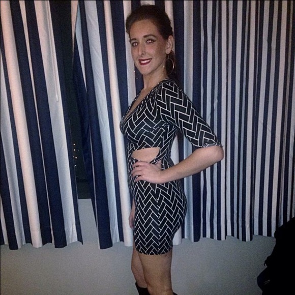dress - Picture 3 of 4