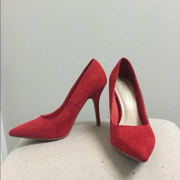 Red heels - NEVER WORN