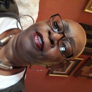 Meet your Posher, Verna