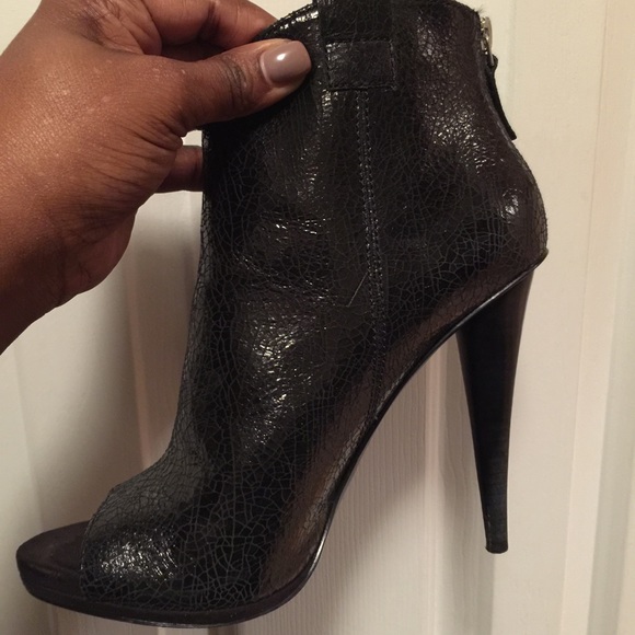Black bootie