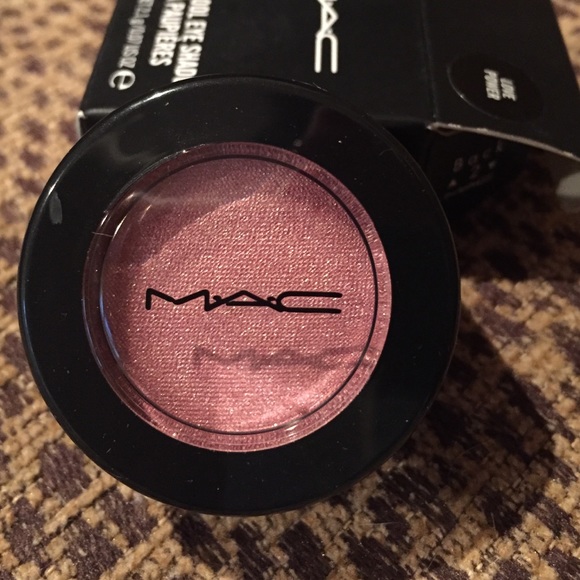 MAC electric cool shadow LOVE POWER very limited😎