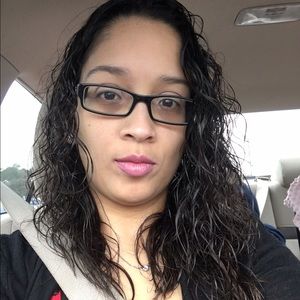 Meet your Posher, Amada