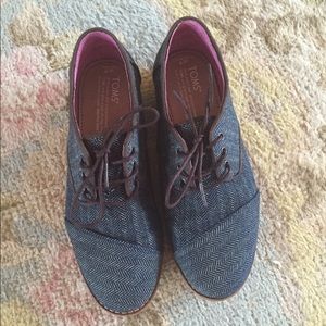 TOMS, Oxford style, denim shoe