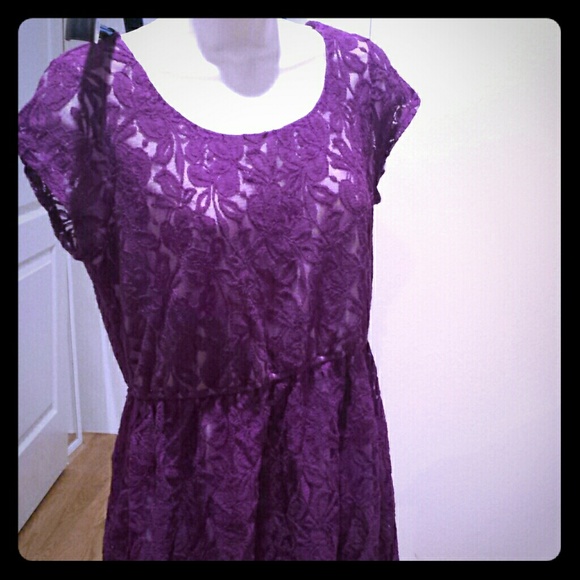Lace dress  magenta juinior/petite Large