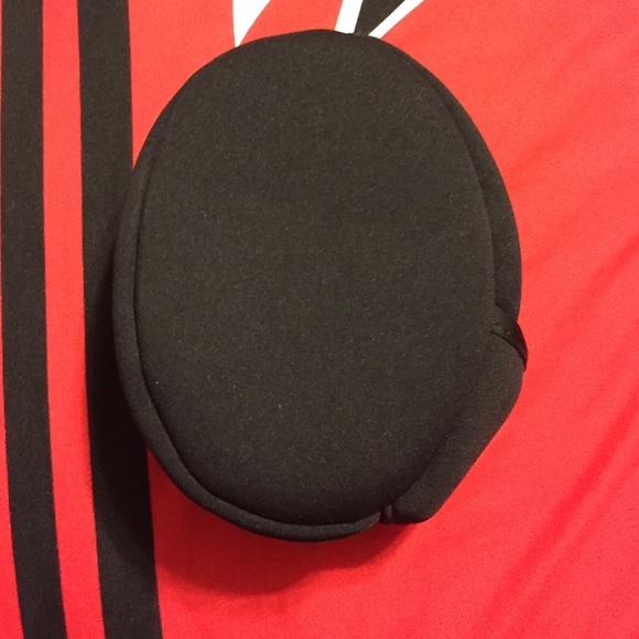 Beats Solo Carrying case - Picture 2 of 3