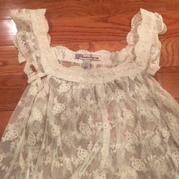 American Rag Cream Lace Top - Small - Picture 2 of 4