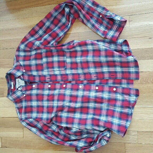 Abercrombie and Fitch shirt for men - Picture 2 of 2
