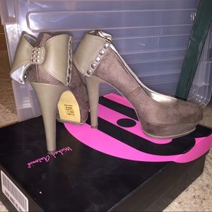 Sexy heels size 6