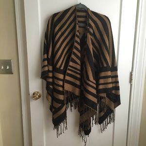 Striped fringe trim wrap