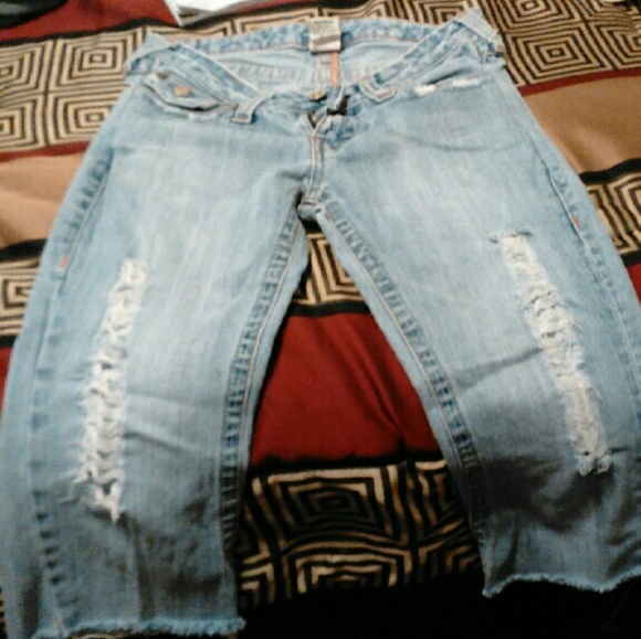 Super cute..**True Religion** cut off capris