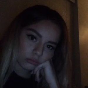 Meet your Posher, Alma