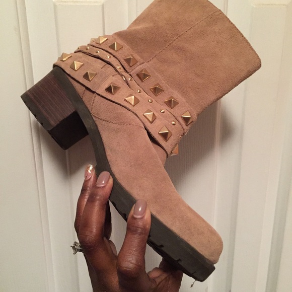 Bcbg Booties - image 3