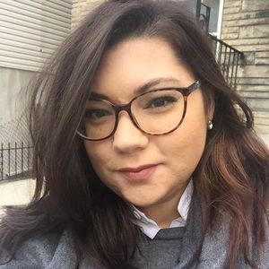 Meet your Posher, Adriana