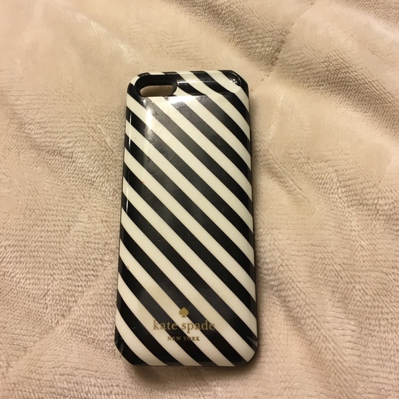 kate spade Accessories - Kate Spade charging case IPhone 5/5s